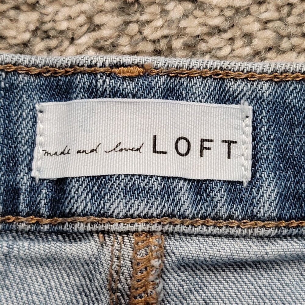 LOFT Light Blue Jean Shorts - Picture 3 of 9